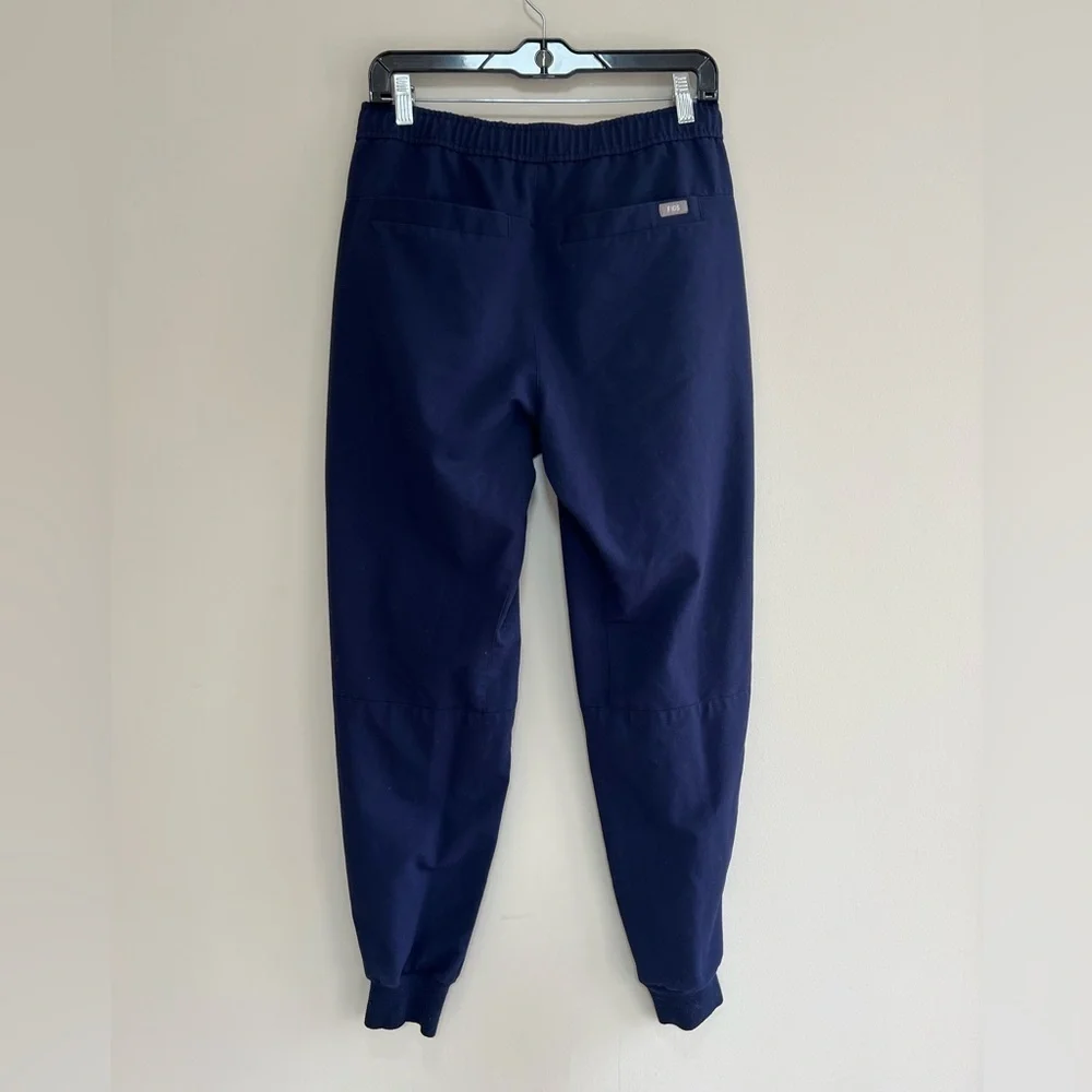 FIGS Men's Tansen Jogger Scrub Pants in Navy Blue (PO #1455), size Small